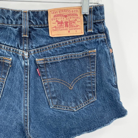 LEVI'S Vintage 1999 Denim Shorts SZ 7 Juniors / 27 High Waist Frayed Jean Shorts - Picture 5 of 8